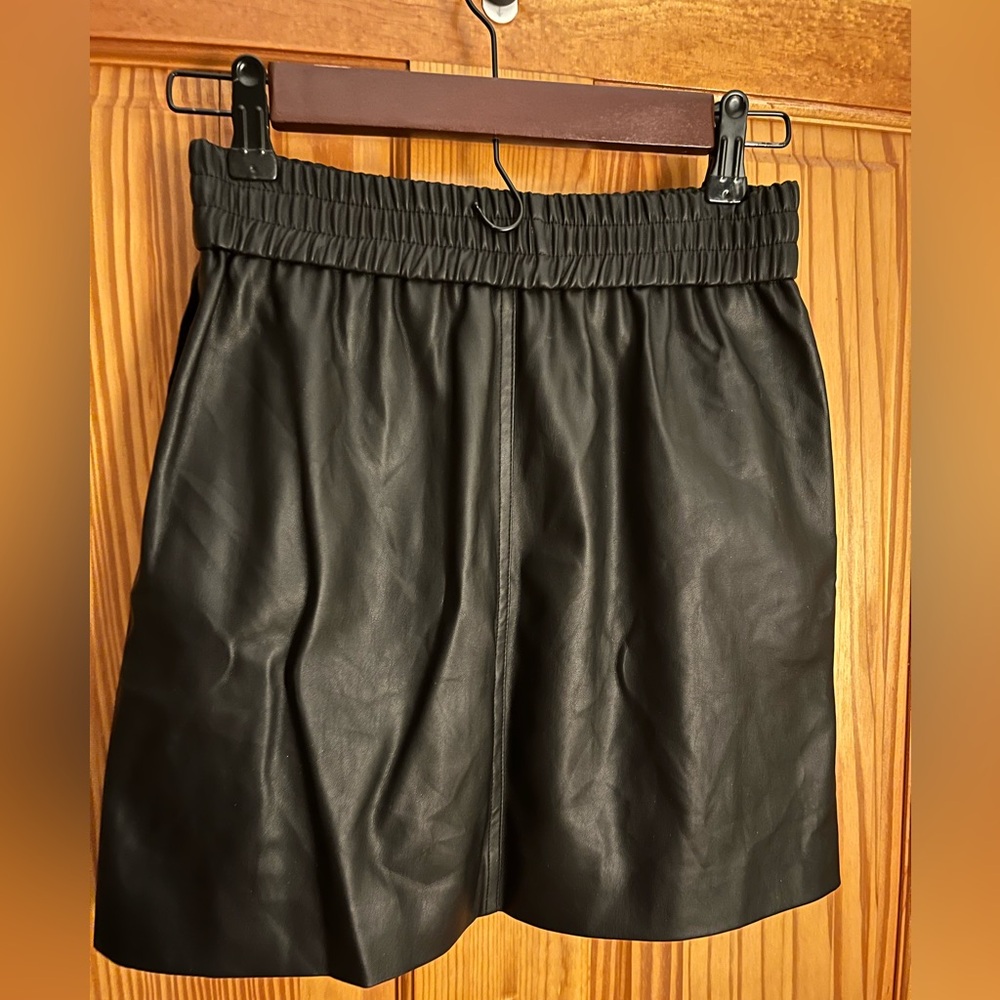 Topshop faux leather mini skirt - Picture 9 of 13